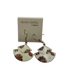 Vintage Taiwan Gold Tone Enamel Floral Fan Dangle Fashion Earrings Fishhook